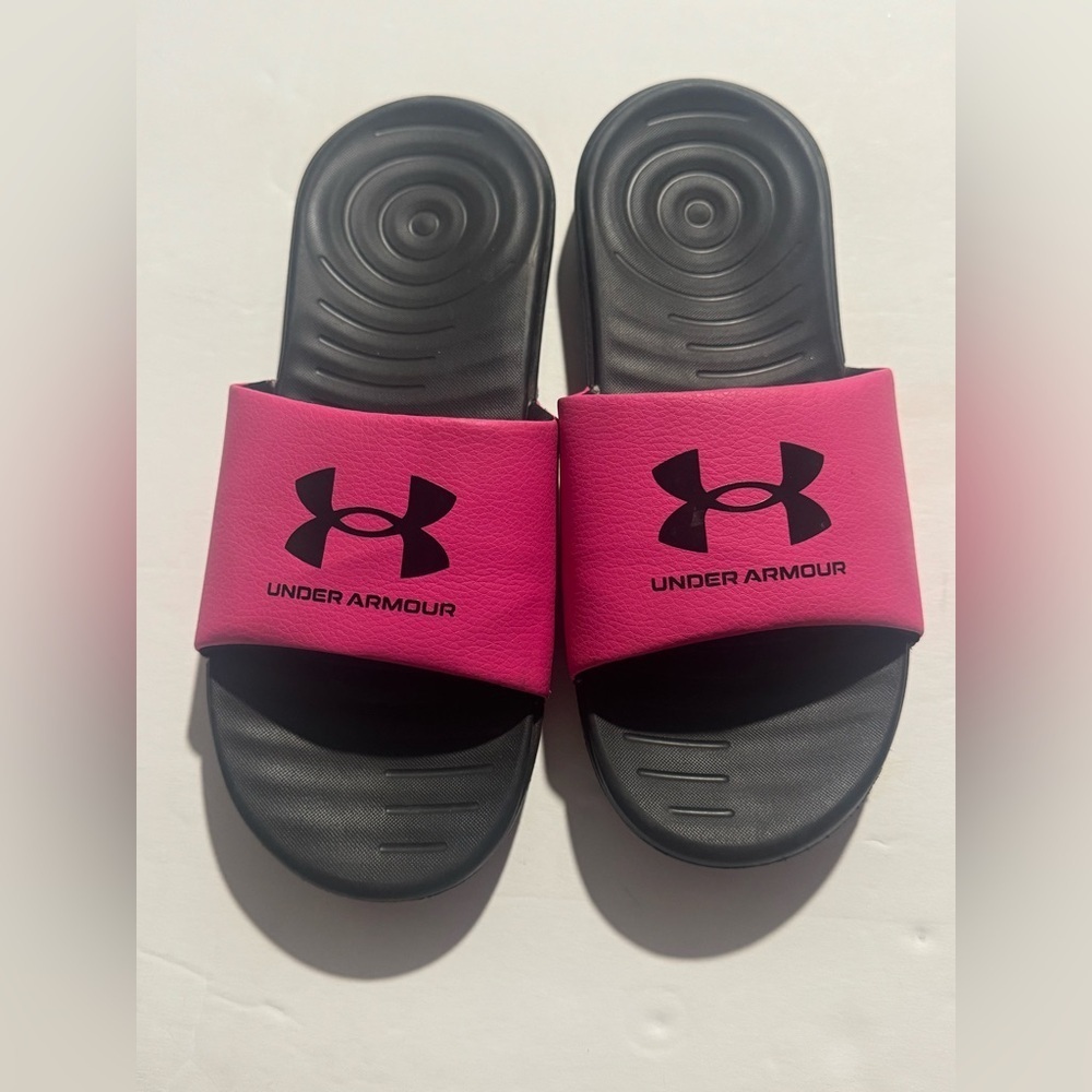 Under Armour Logo Slides Youth Size 5Y Black Pink Sandals Athletic Girls 5 Shoes